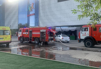 Загорелся торговый центр в Экибастузе