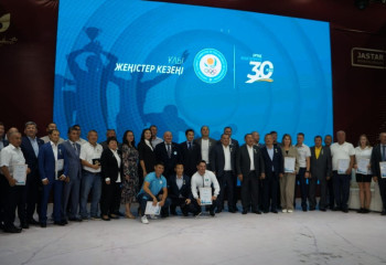 Деятелей спорта Шымкента чествовал Олимпийский комитет