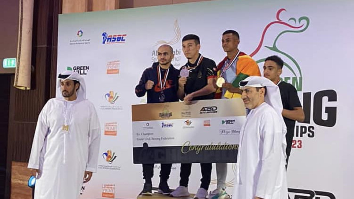 Бахрейн атынан өнер көрсететін қазақ боксшысы БАӘ-дегі чемпионатта жеңіске жетті