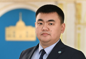 По состоянию здоровья пресс-секретарь Президента освобожден от занимаемой должности