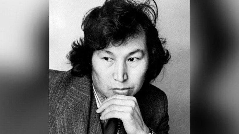  Оралхан Бөкей 