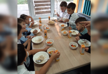 Новое меню: чем кормят школьников в Алматы