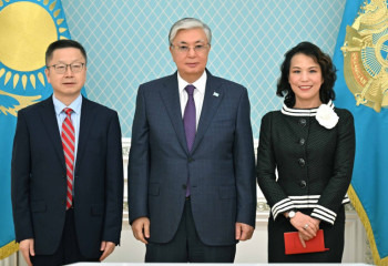 Токаев встретился с главами двух высокотехнологичных предприятий Китая