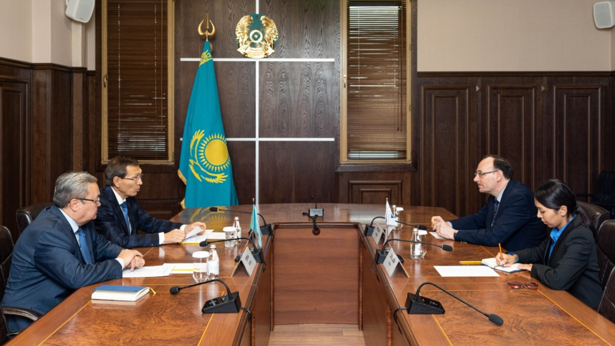 Председатель ЦИК Казахстана встретился с главой офиса программ ОБСЕ в Астане