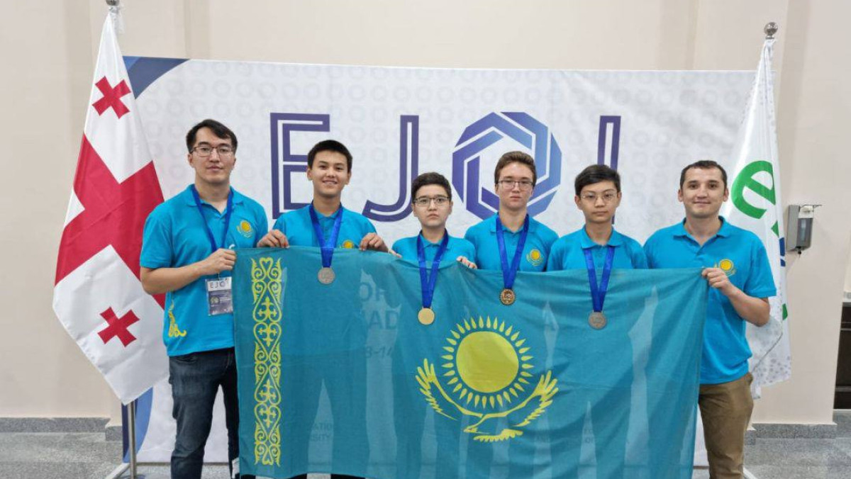 Қазақстандық оқушылар информатикадан олимпиадада 4 медаль жеңіп алды