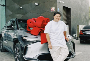 Я обрел отца: Zheka Fatbelly получил в подарок от тестя машину