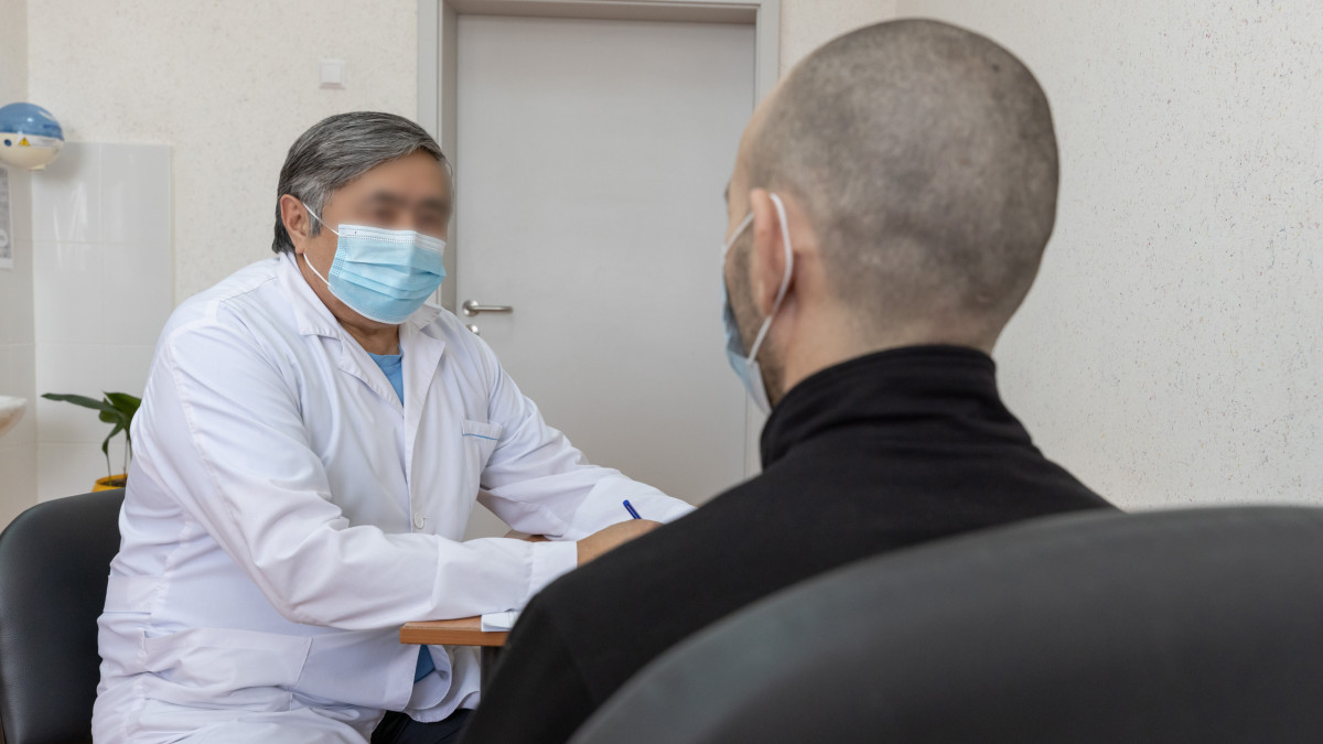 Казахстанские врачи будут лечить лудоманов по современным протоколам
