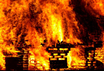 Мать и детей жестоко зарезали и подожгли тела в Алматинской области