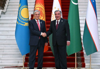 Аралды құтқару мәселесі талқыланады: Тоқаев «Қасри Миллат» сарайына барды