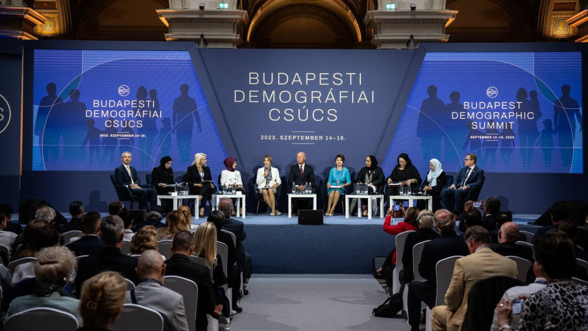  Мәдениет және ақпарат министрлігінің баспасөз қызметі 