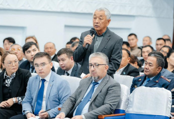 Ауыл тұрғындары Абай облысының әкімімен кездесті