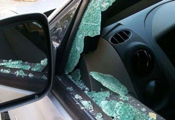 Пьяный иностранец разбивал стекла столичных авто