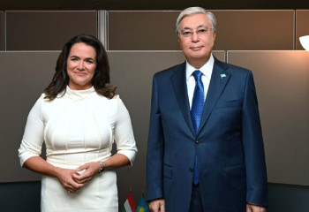 Мемлекет басшысы Венгрия президентімен кездесті