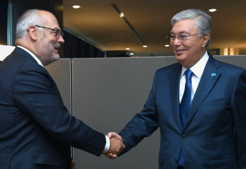 Токаев встретился с Президентом Эстонии Аларом Карисом