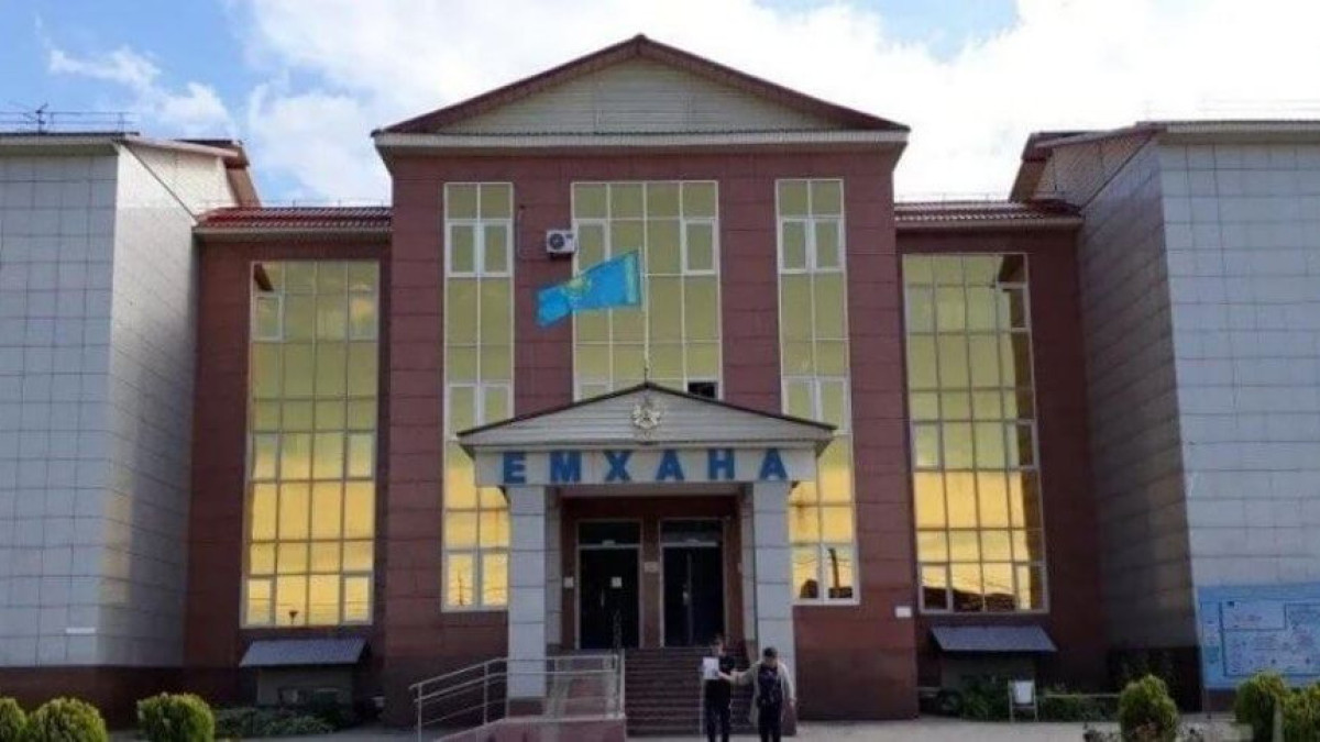 Два брата избили медперсонал больницы из-за смерти отца в Талгаре