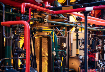 Частный владелец нефтепровода в 30 раз поднял цену за доставку нефти на битумный завод