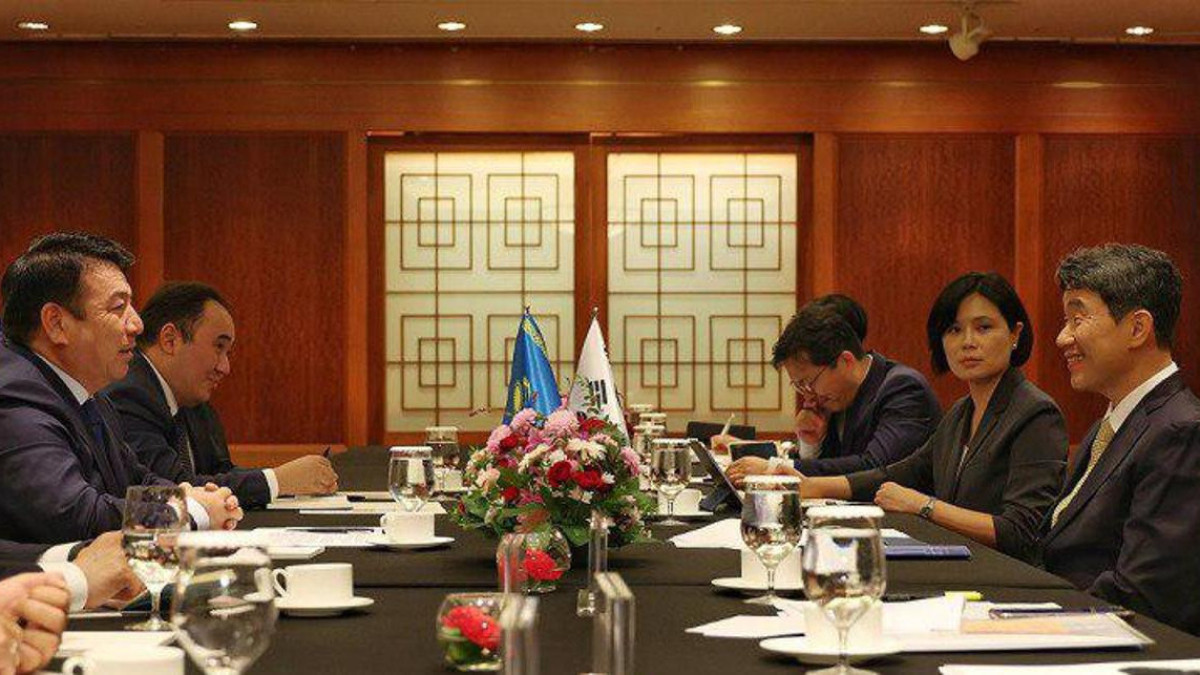 Bilateral meeting held in Seoul between Kazakh Minister of Education and Deputy Prime Minister and Minister of Education of Korea