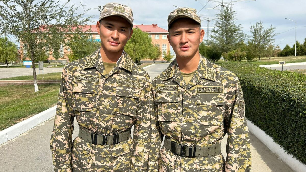  otyrar.kz 