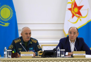 Министры обороны и промышленности обсудили перспективы развития ОПК