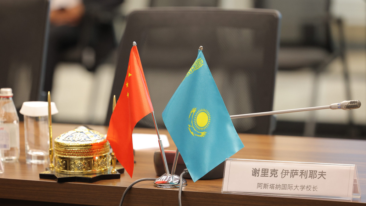 Делегация Всекитайского собрания народных представителей КНР посетит Казахстан