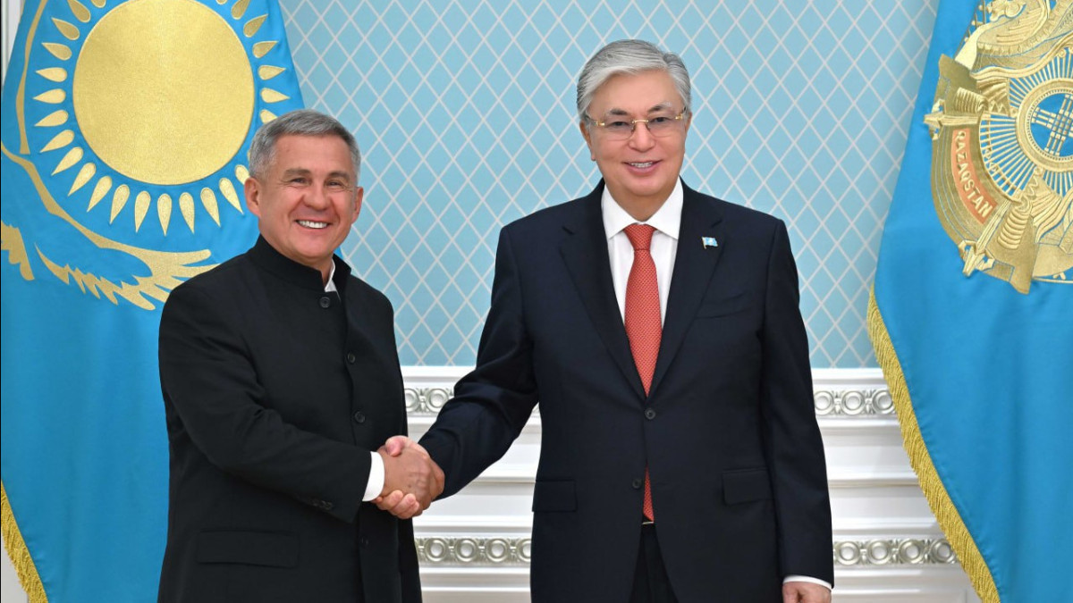 President Tokayev meets with Head of Tatarstan Rustam Minnikhanov