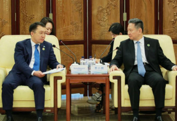 Марат Қарабаев қытайлық әріптесімен кездесті