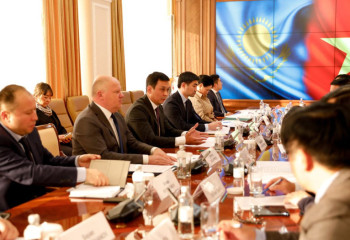 Антикор басшысы Вьетнам Коммунистік партиясының Орталық комитетінің мүшесімен кездесті