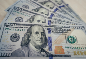 30 жылда Қазақстаннан 200 млрд доллар сыртқа шығарылған