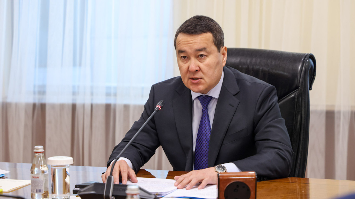 В сети распространяется фейковое интервью премьер-министра Казахстана Алихана Смаилова