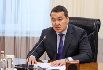 В сети распространяется фейковое интервью премьер-министра Казахстана Алихана Смаилова