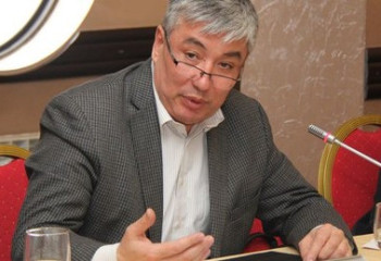 Обновление кадров и языковая политика: эксперты обсудили текущие вызовы Казахстана