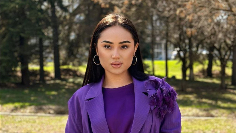  instagram.com/anarabatyrkhan 