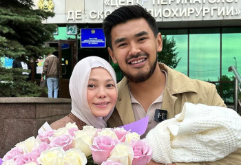 Абай Асылхан мен Жәнел Мақажан қызын перзентханадан шығарды