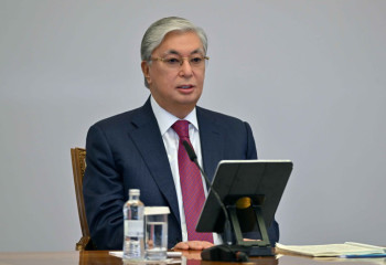 Токаев заявил о необходимости мирных переговоров между Украиной и Россией