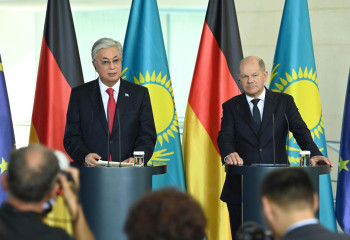 Президент Казахстана и Федеральный канцлер Германии провели брифинг для прессы