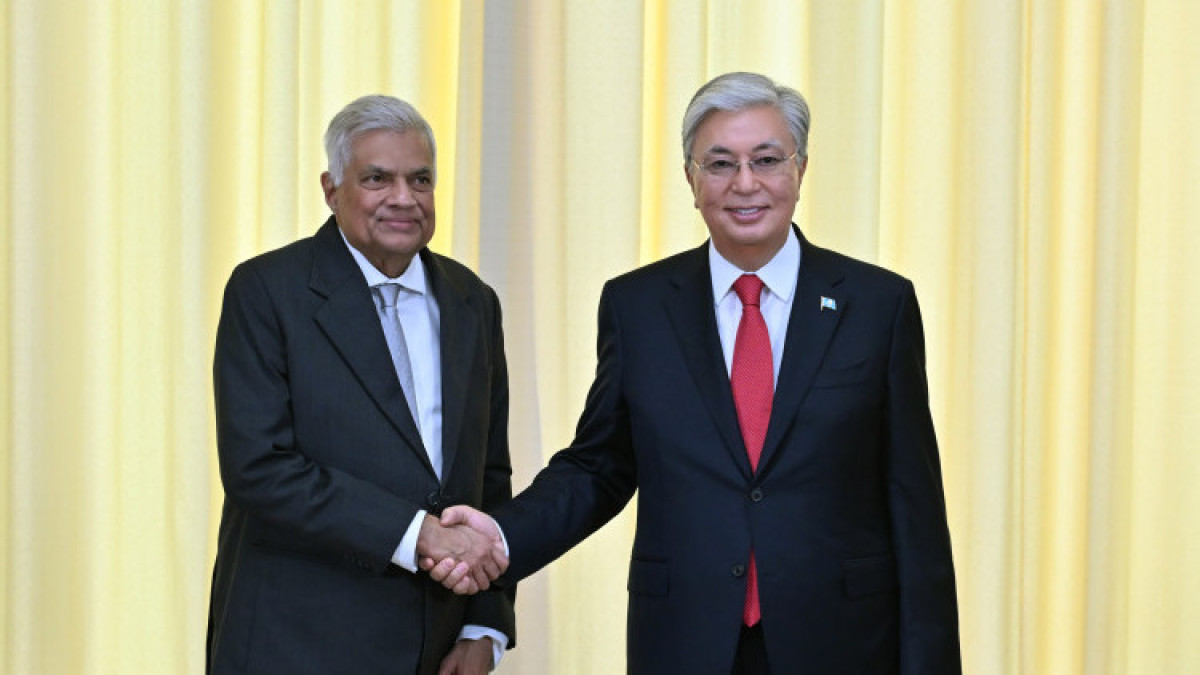 President Tokayev  holds a meeting with Sri Lanka President Ranil Wickremesinghe