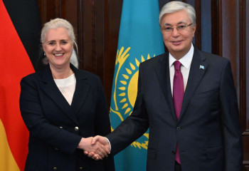 President holds a conversation with Angela Titzrath, Chairman of the Board of Directors of HHLA