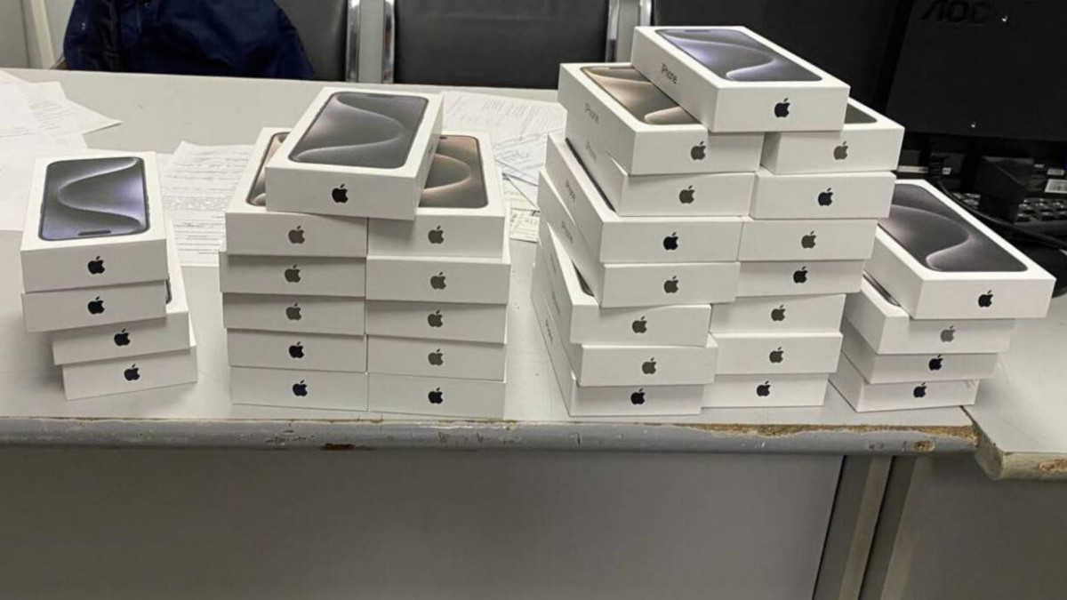 34 новых iPhone 15 незаконно ввезли в Казахстан из Дубая