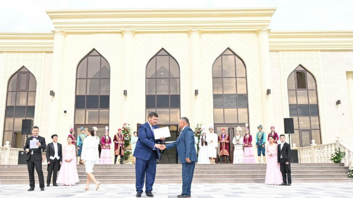 В Кызылорде открылся дворец бракосочетания