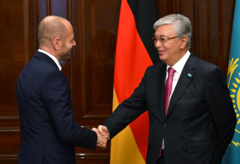 Касым-Жомарт Токаев провел встречу с председателем правления компании Siemens Energy