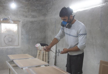 Сельчанин наладил полный цикл производства мебели