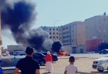 Легковое авто загорелось в Актау