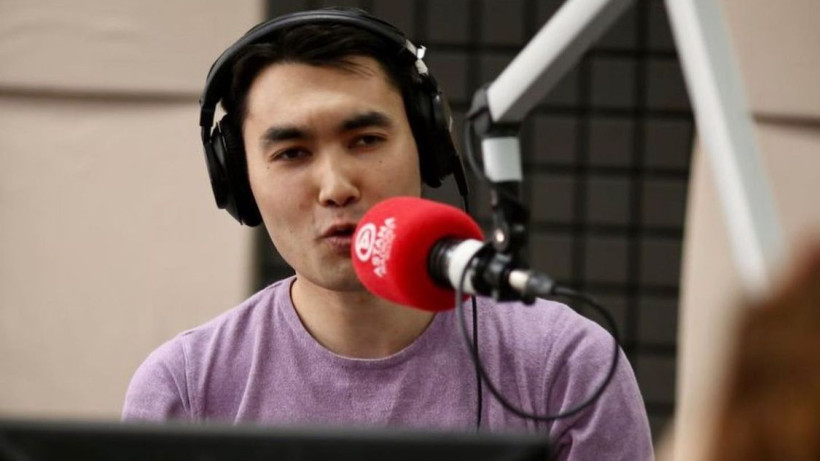  instagram.com/elamanamigazy 