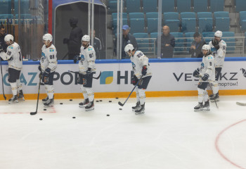 Хоккей: «Барыс» «Динамомен» бақ сынасады