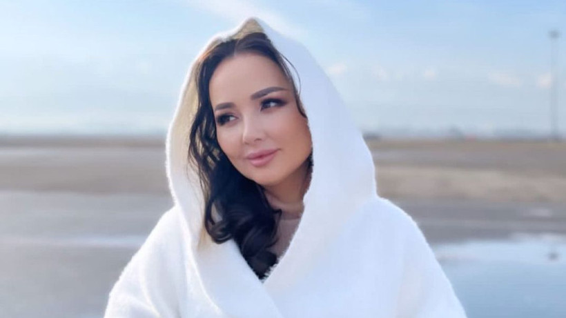  instagram.com/zhazira_bairbekova 