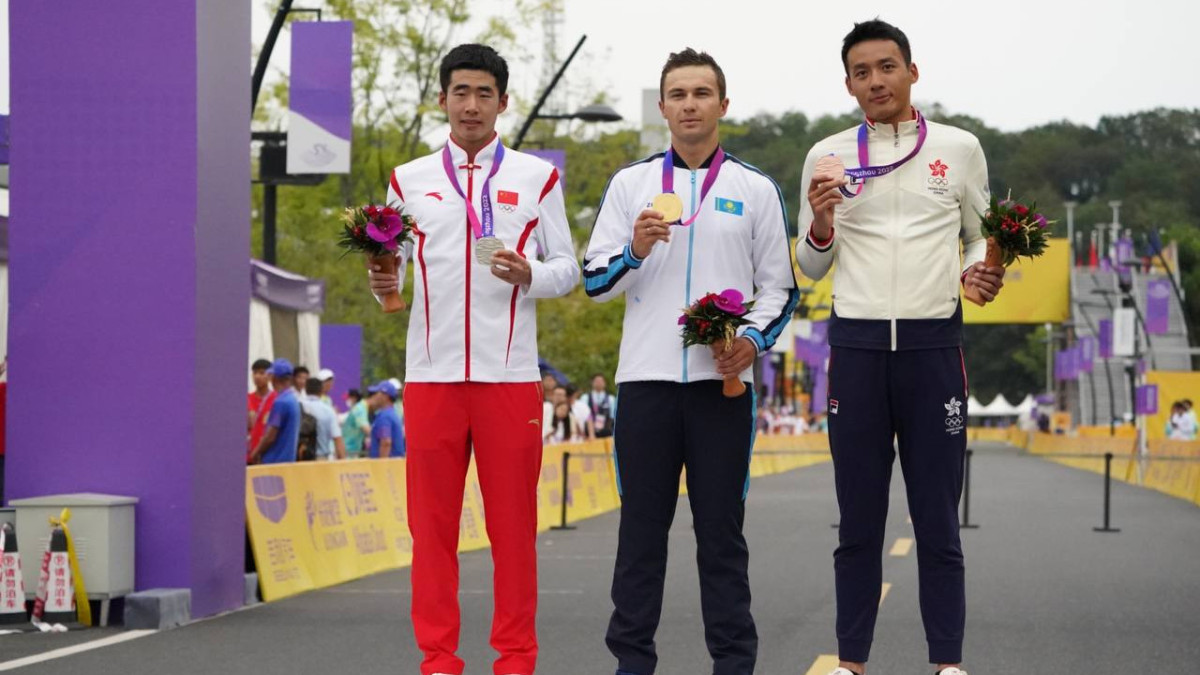Пятую золотую медаль принес Казахстану велосипедист Алексей Луценко