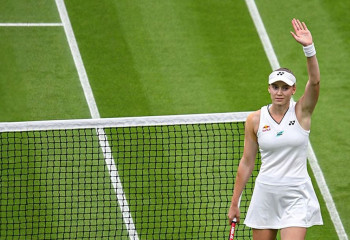 Елена Рыбакина сыграет с 16-летней вундеркиндом из России