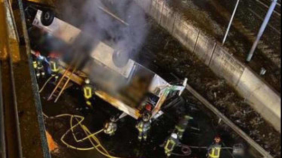  facebook.com/BrugnaroSindaco 