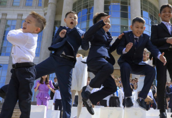 Стали известны даты каникул у школьников