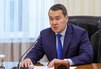 Alikhan Smailov discusses further development of Tengiz and Kashagan with ExxonMobil Senior Vice President